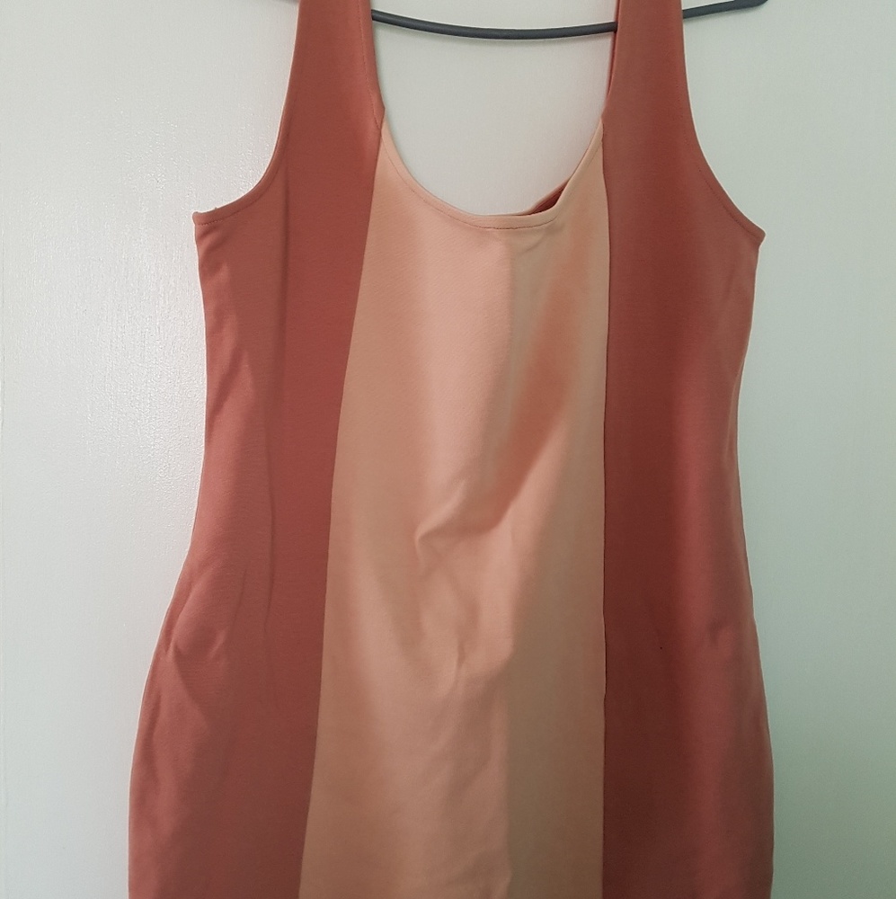 Sleeveless dress